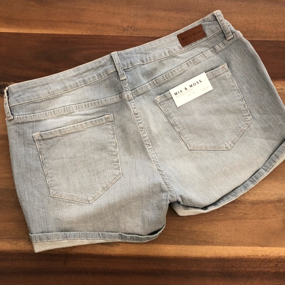 Mia and Moss Seersucker Piccadilly Mini Shorts